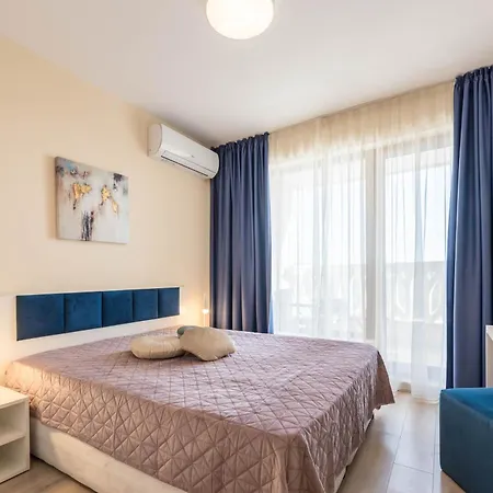 Blue Horizon By Linas Apartman