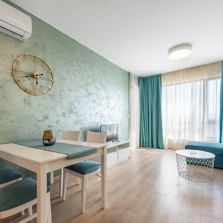 Blue Horizon By Linas Apartment *