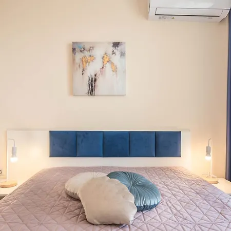 Blue Horizon * Varna